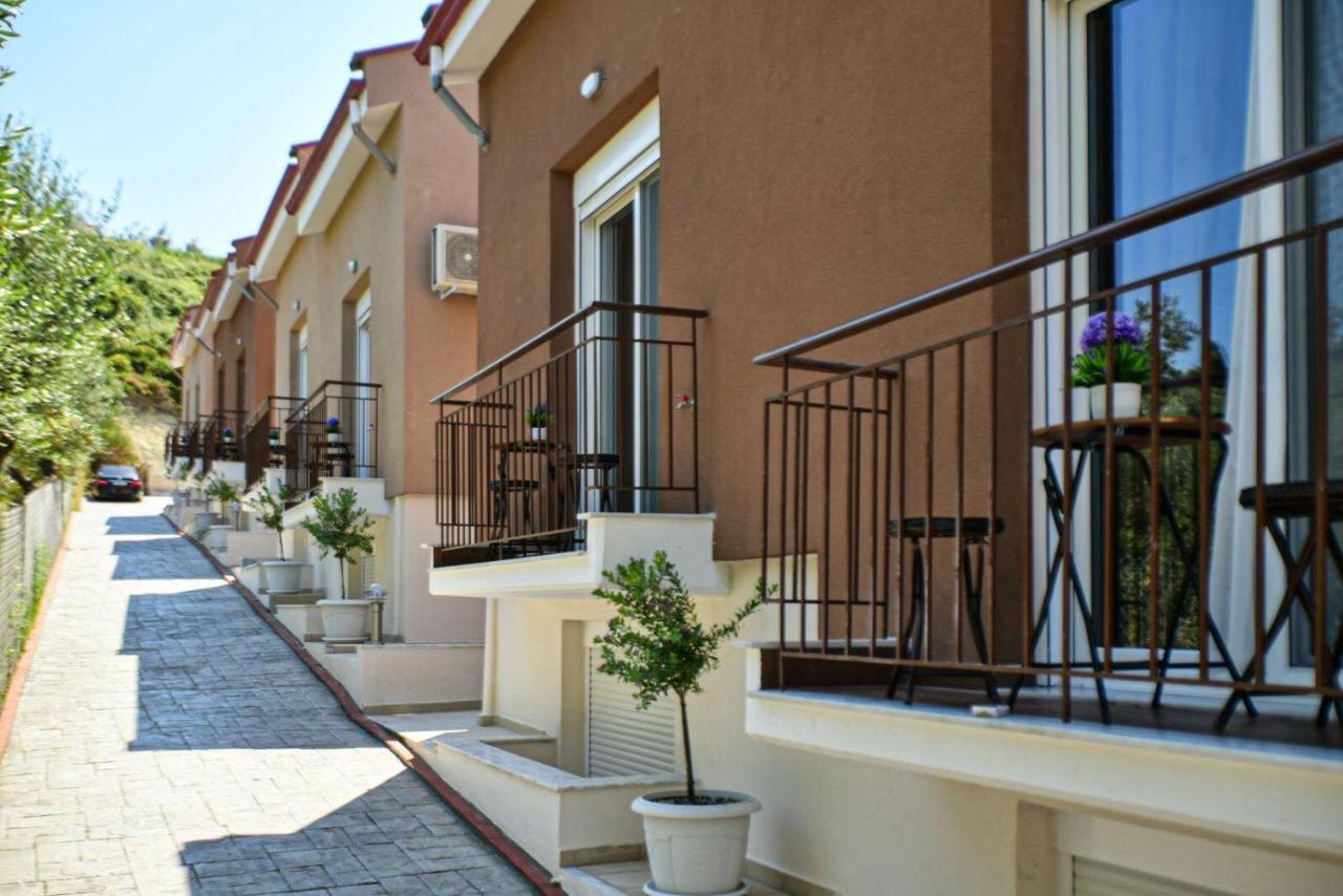 Valery Apartments Pefkochori Exterior foto